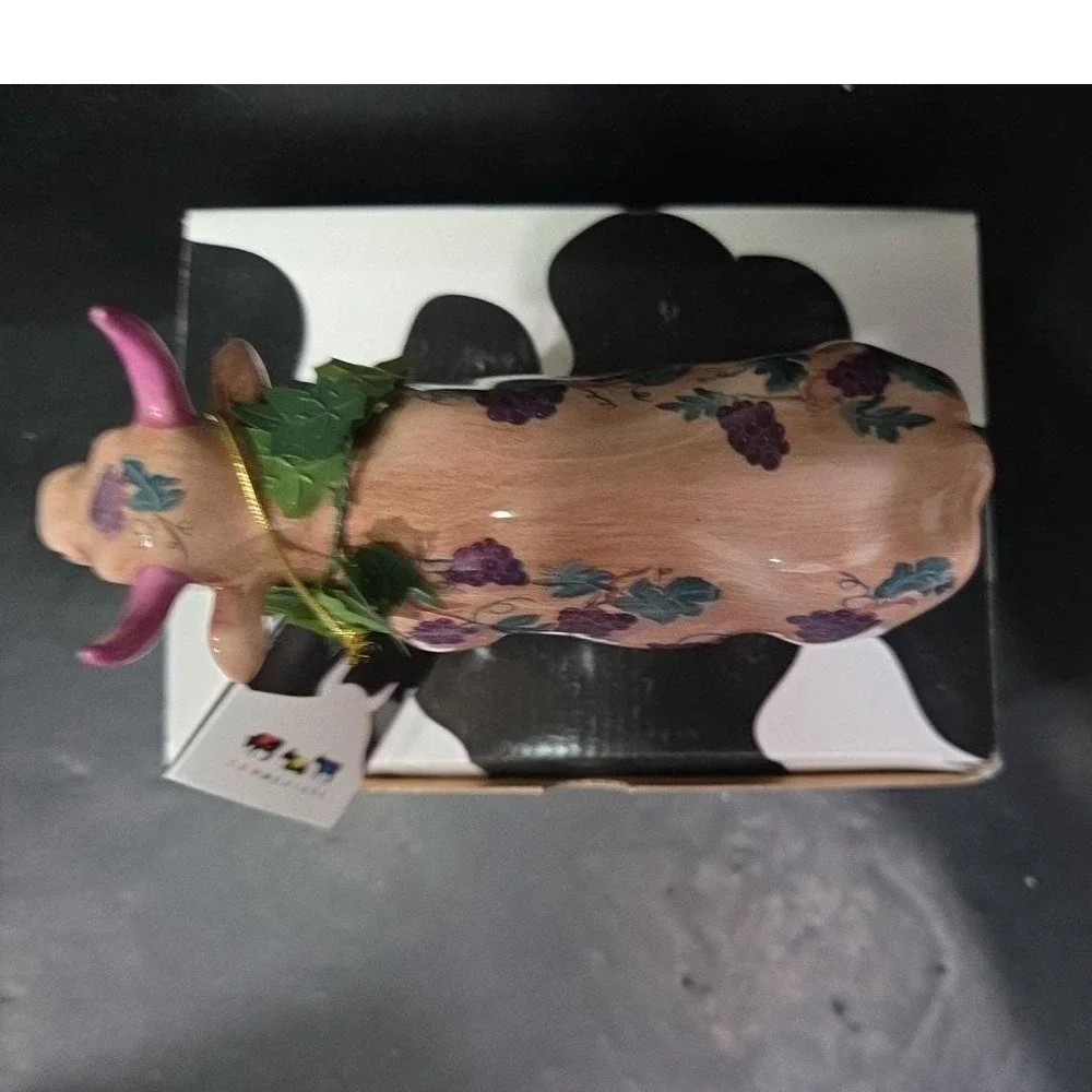 Cow Parade Fine Wine Bovine Figurine, Westland Giftware, #7324, Box and tag